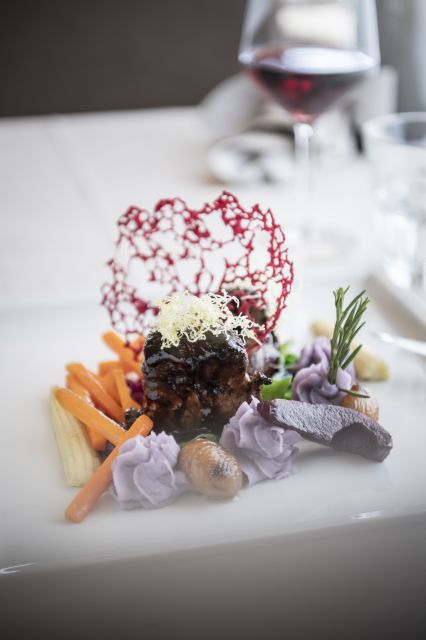 Seguici su Instagram e sulla nostra pagina Facebook. Ristorante Mumant Immagine: San Cassiano in Alta Badia