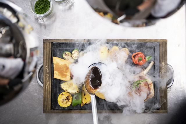 Seguici su Instagram e sulla nostra pagina Facebook. Ristorante Mumant Immagine: San Cassiano in Alta Badia